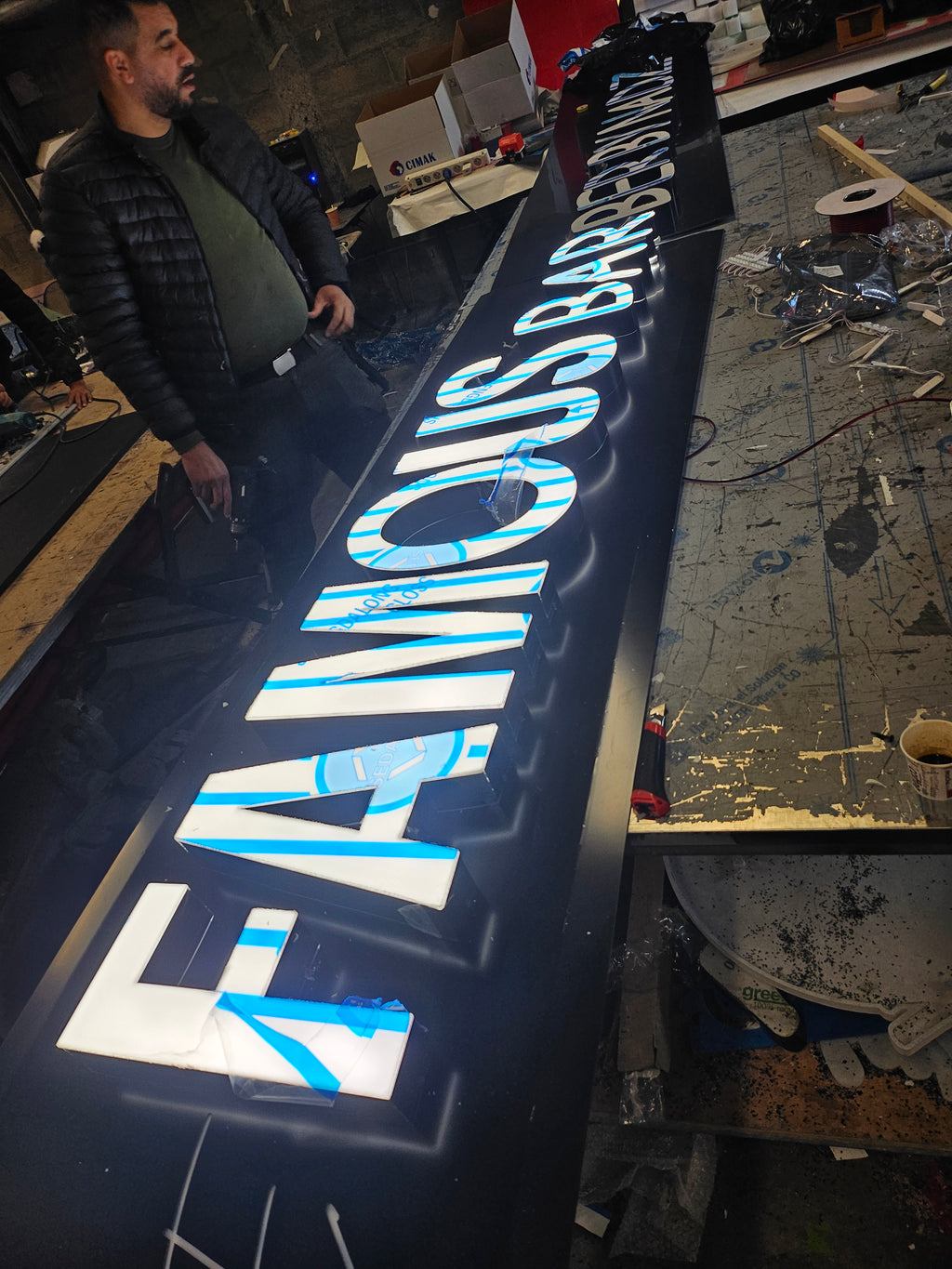 Enseigne led lettre boîtier