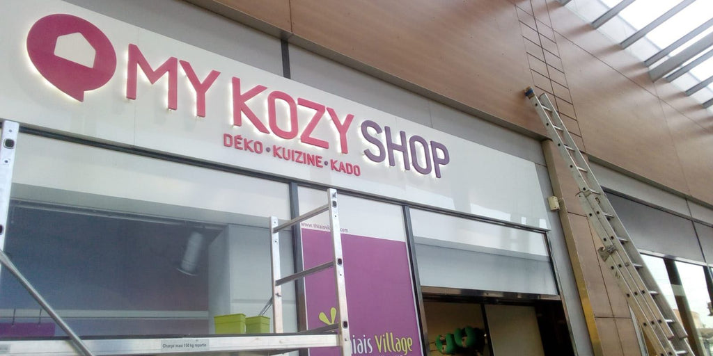 ENSEIGNE PVC RÉTRO ÉCLAIRAGE