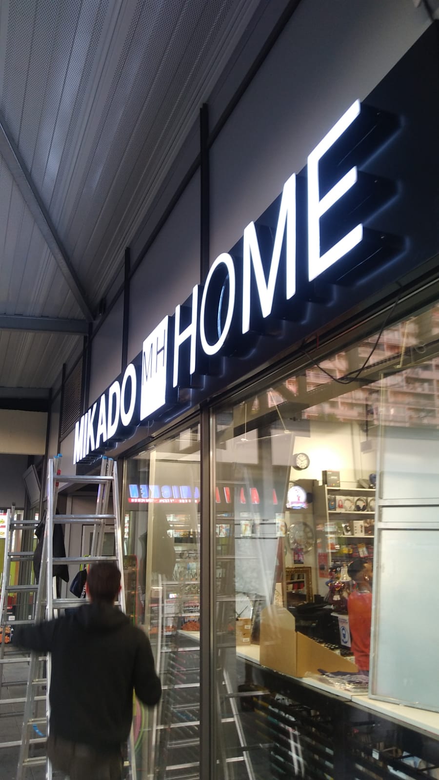 Enseigne led lettre boîtier