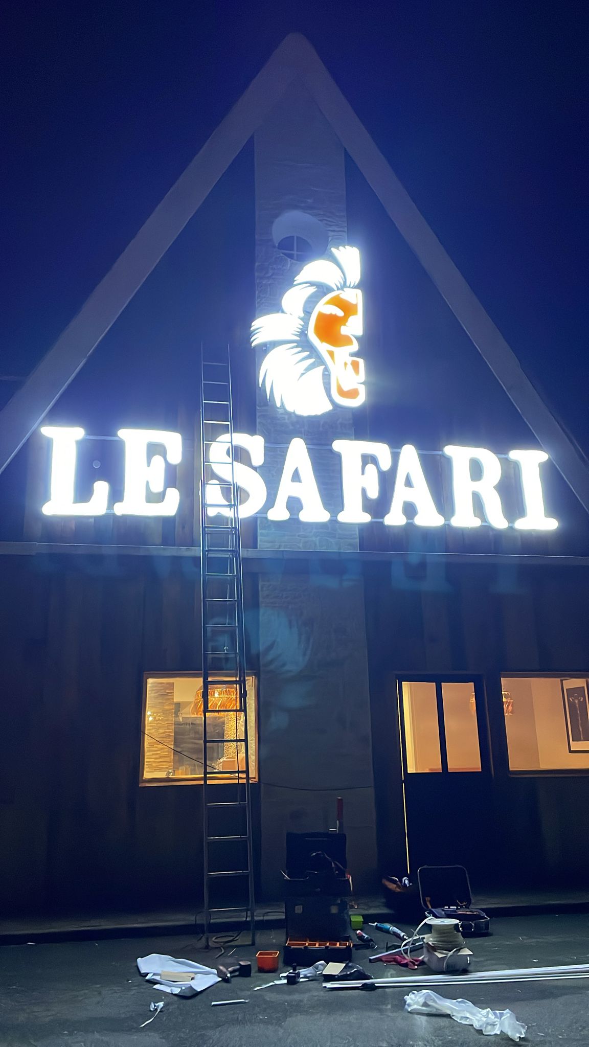 Enseigne led lettre boîtier